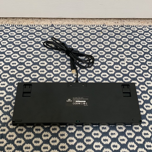 Redragon K552 TKL Mechanical Gaming Keyboard - Picture 3 of 6